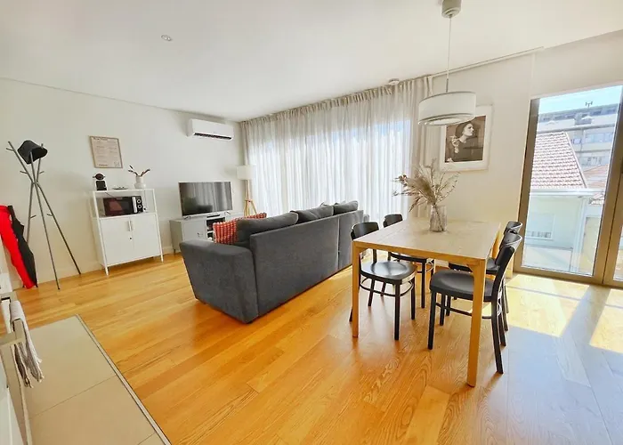 Sunny Rooftop Duplex With Elevator Near Iconic Bridge *