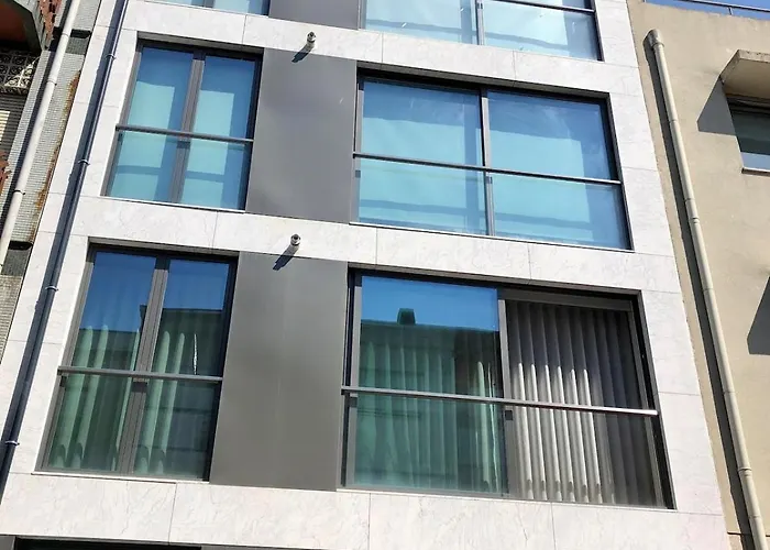 Sunny Rooftop Duplex With Elevator Near Iconic Bridge فيلا نوفا دي غايا