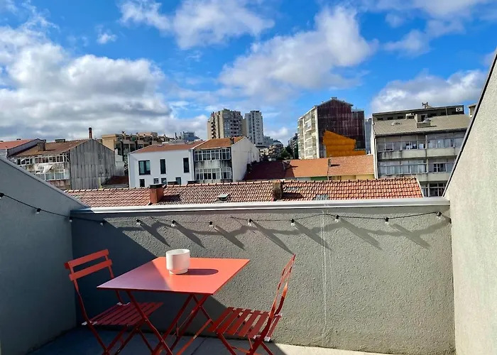 Sunny Rooftop Duplex With Elevator Near Iconic Bridge Daire Vila Nova de Gaia