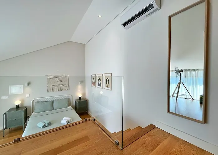 Sunny Rooftop Duplex With Elevator Near Iconic Bridge Daire